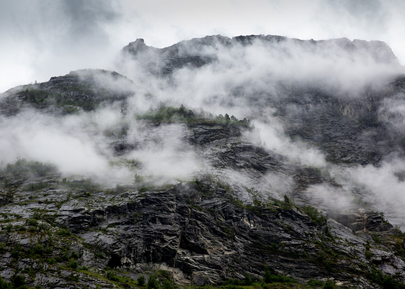 Low-clouds-norway-mountains-poul-ober-photography